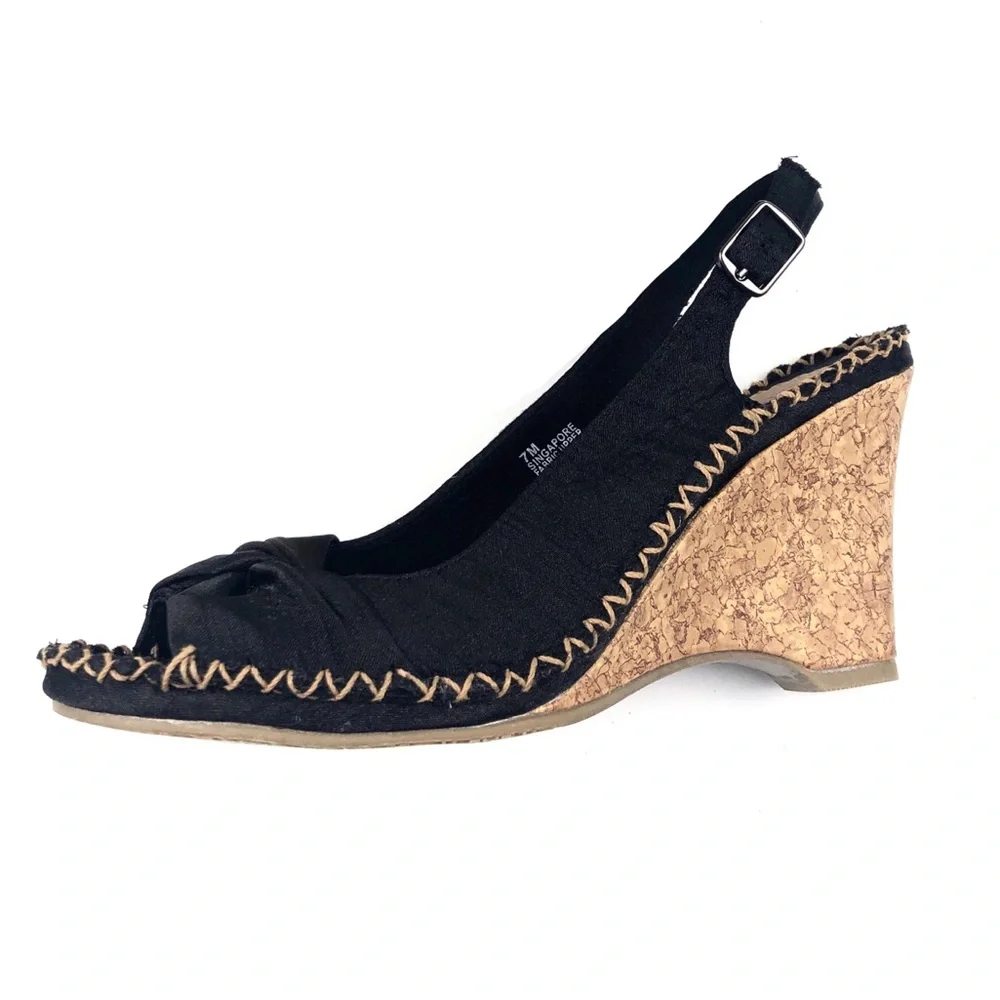 Seychelles Singapore Peep Toe Slingback Black Sz7